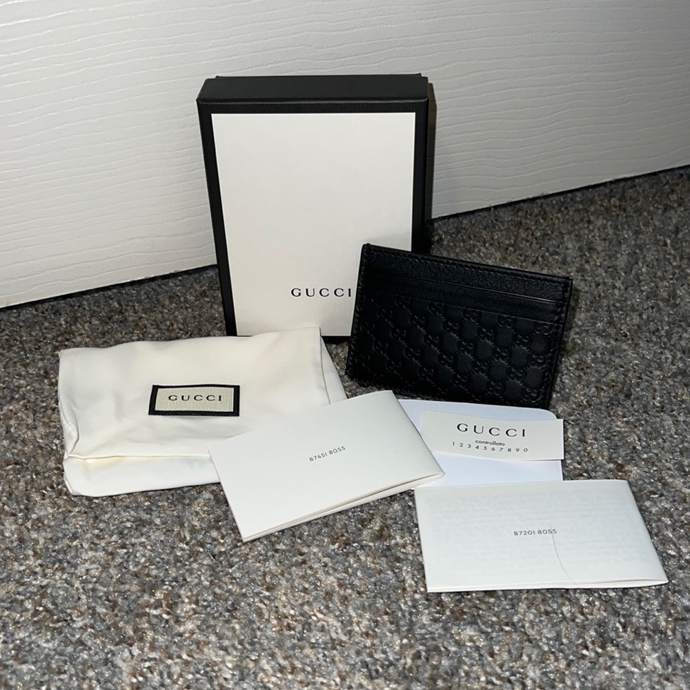 Gucci black leather card holder